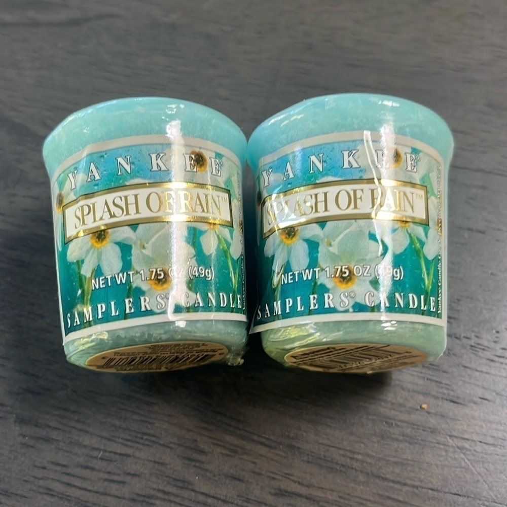 Yankee Candle - Splash of Rain sampler size. Votive. Set of 2. Discontinued NWT
